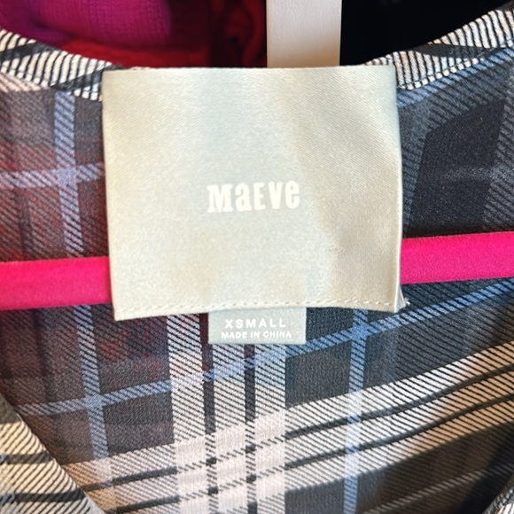Maeve blue/gray/white plaid sleeveless v neck top size XS - Picture 2 of 3